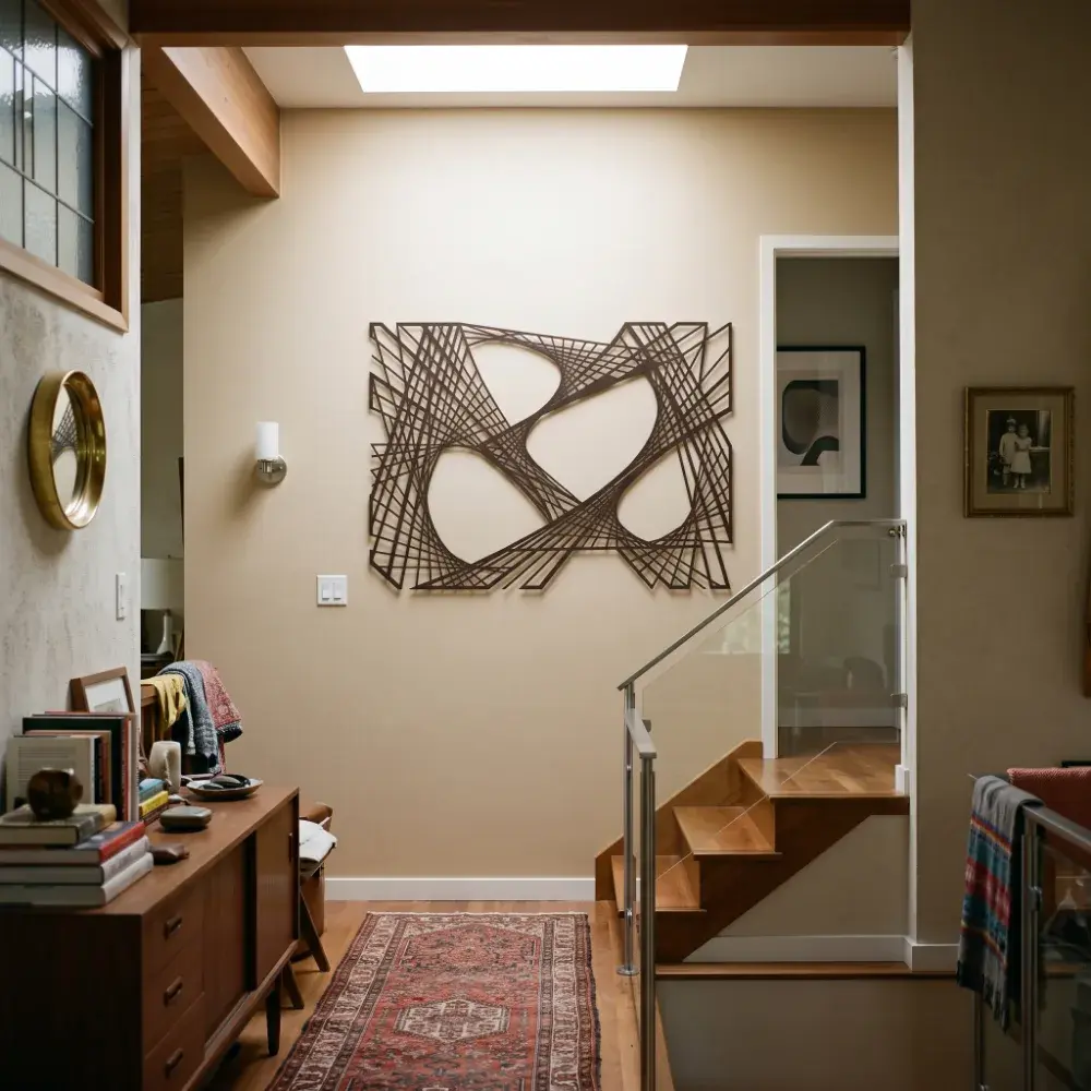 Abstract Geometric Metal Wall Art – Linear Illusion Silhouette, Modern Living Room Decor